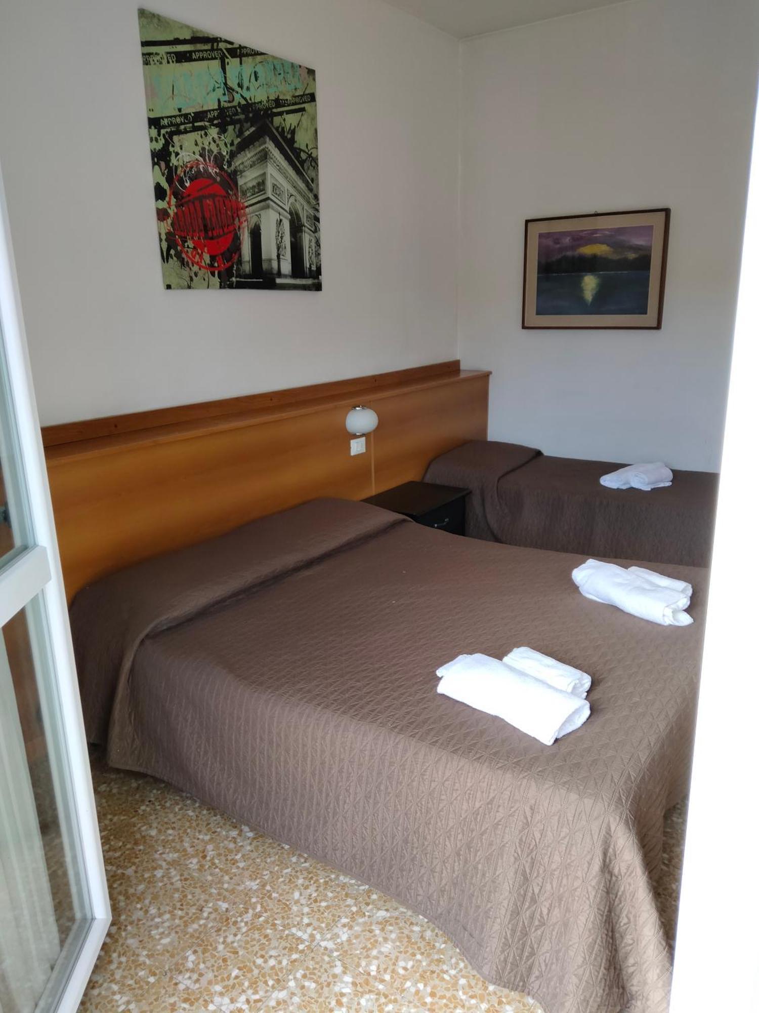 Hotel Lombardia Seveso Eksteriør billede