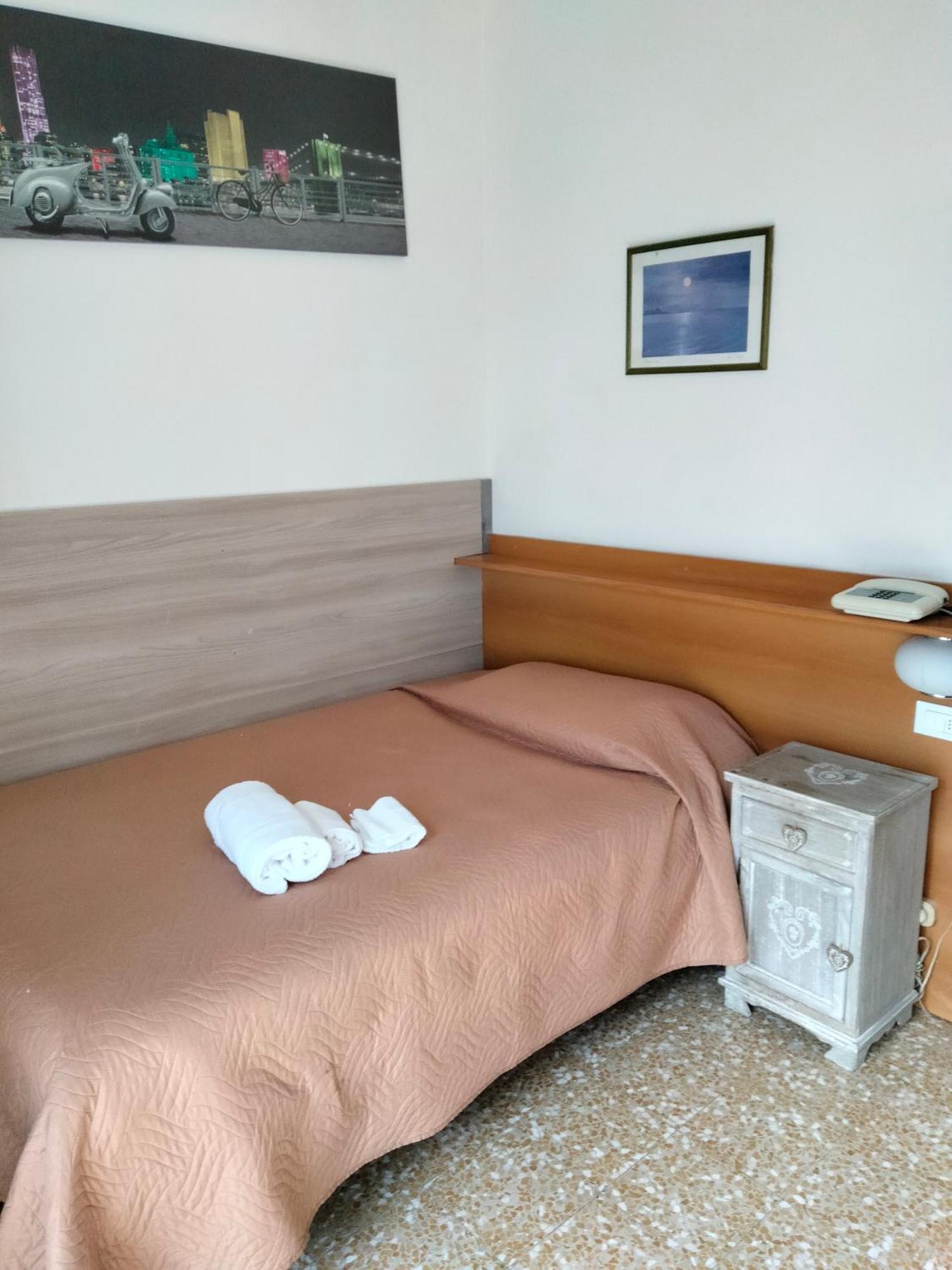 Hotel Lombardia Seveso Eksteriør billede