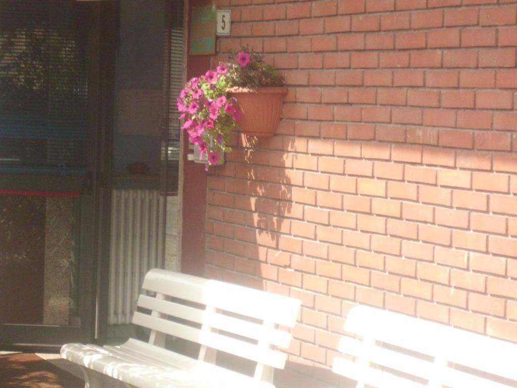 Hotel Lombardia Seveso Eksteriør billede