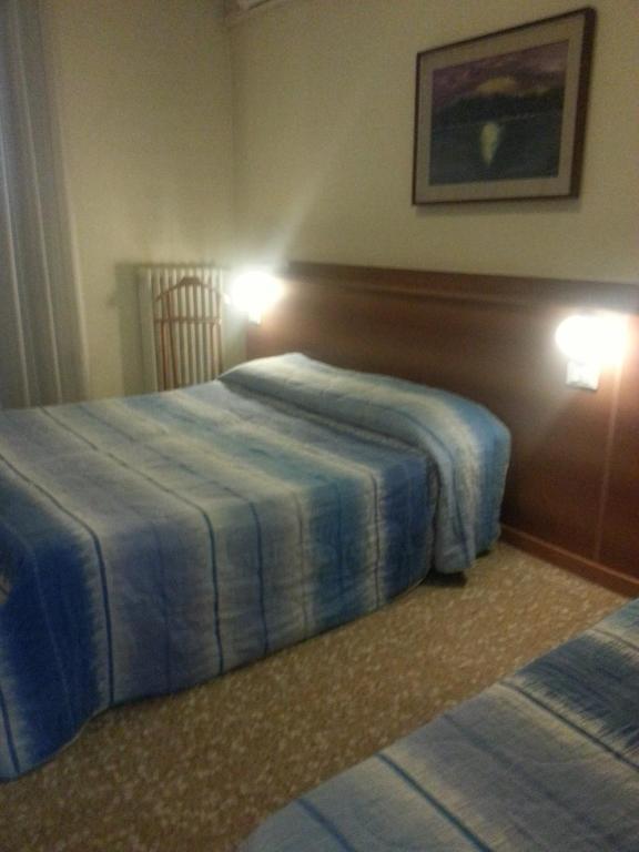 Hotel Lombardia Seveso Eksteriør billede