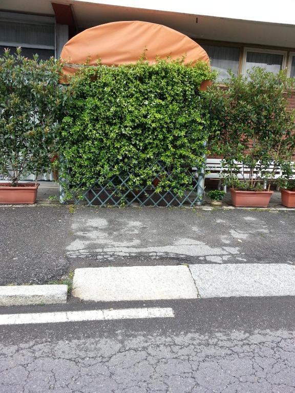 Hotel Lombardia Seveso Eksteriør billede