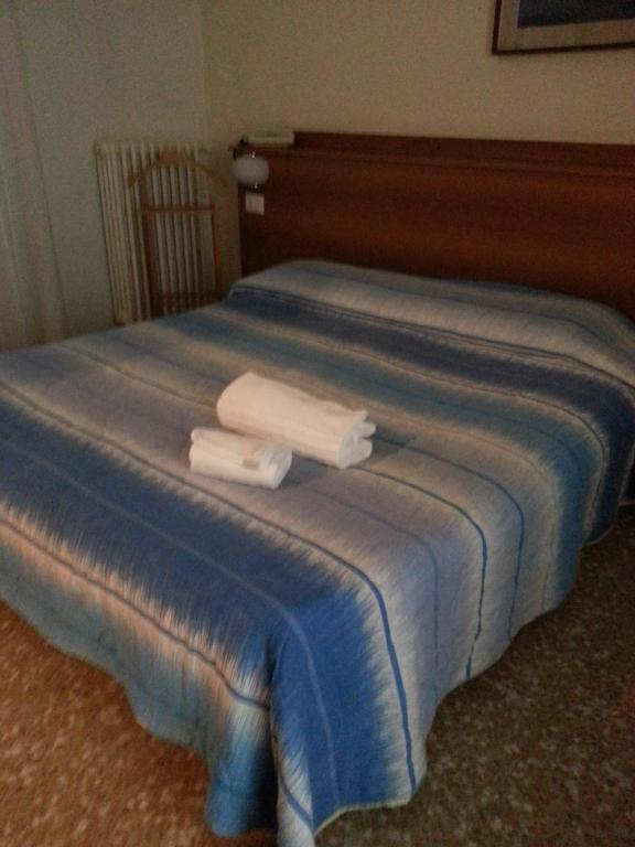 Hotel Lombardia Seveso Værelse billede