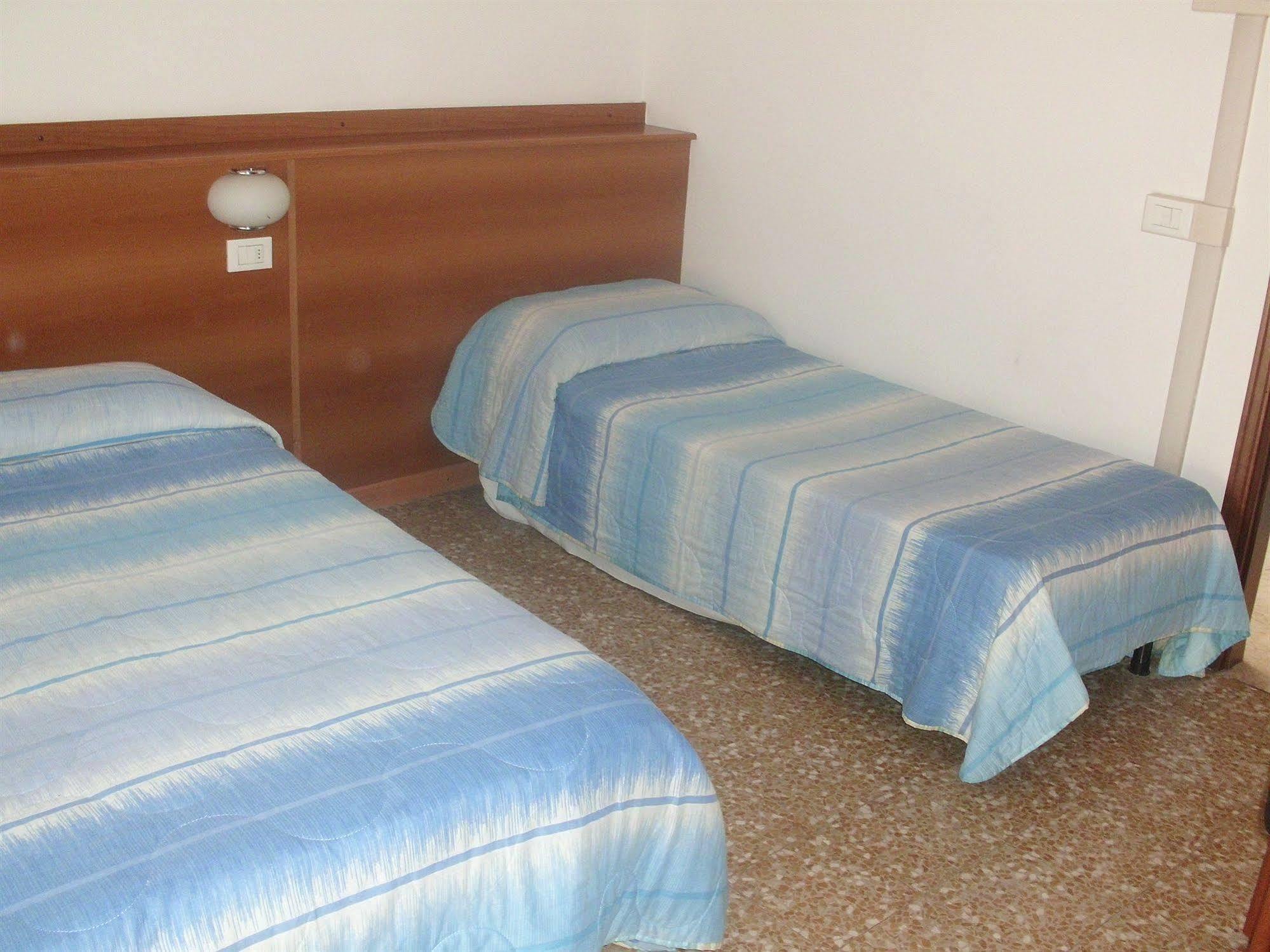 Hotel Lombardia Seveso Eksteriør billede
